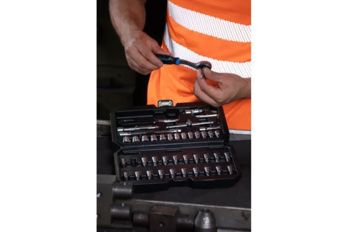 Tool set 46 pcs, CrV steel, ratchet handle 72 T - HT1R216