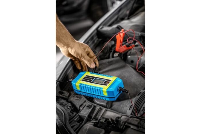Electronic battery charger 6V/12V - HT8G610