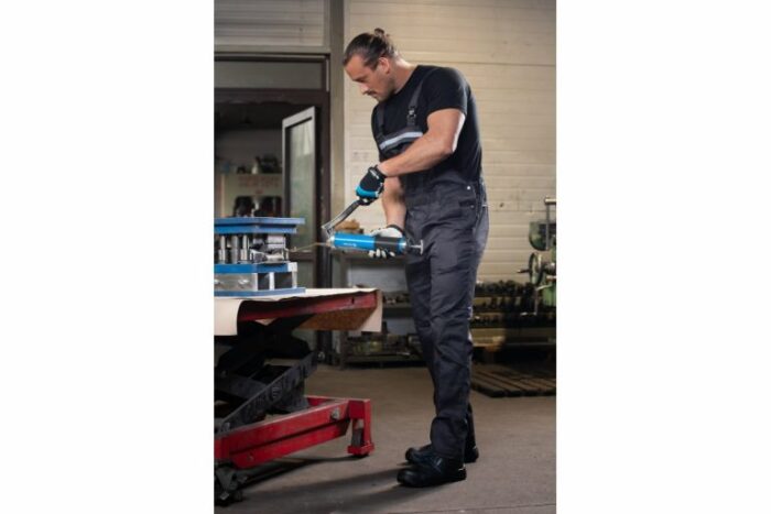 Pistol grip grease gun 600 cm3 - HT8G908